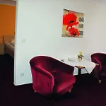 Haus Sonnenwinkel 3* באד לאהר